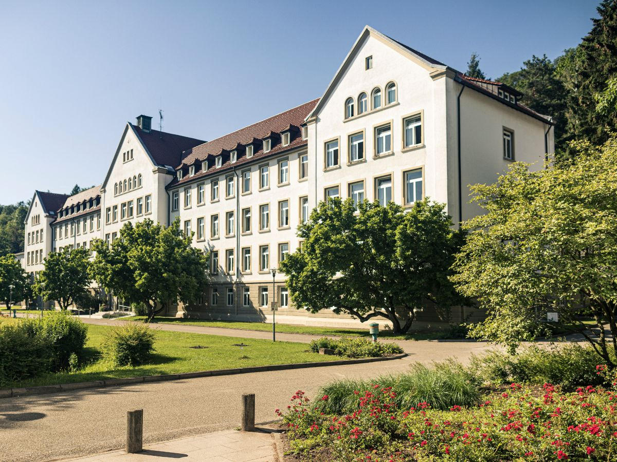 Außenansicht der MEDIAN Klinik Wilhelmsheim in Oppenweiler