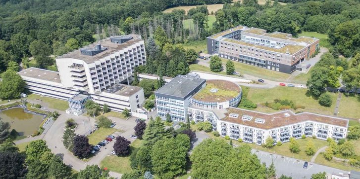 Außenansicht der VITREA Rehaklinik Bergisch-Land in Wuppertal