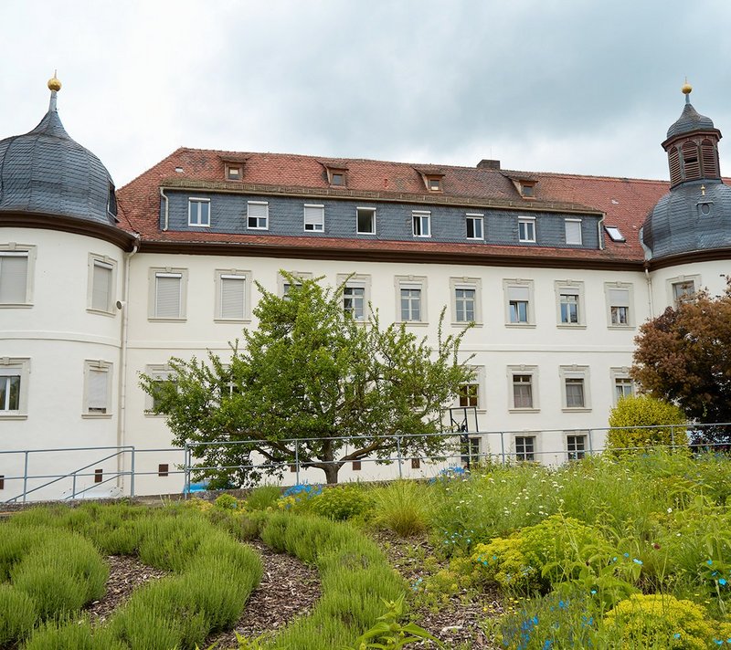 Außenansicht der bwlv Fachklinik Schloss Eichelsdorf in Hofheim in Unterfranken