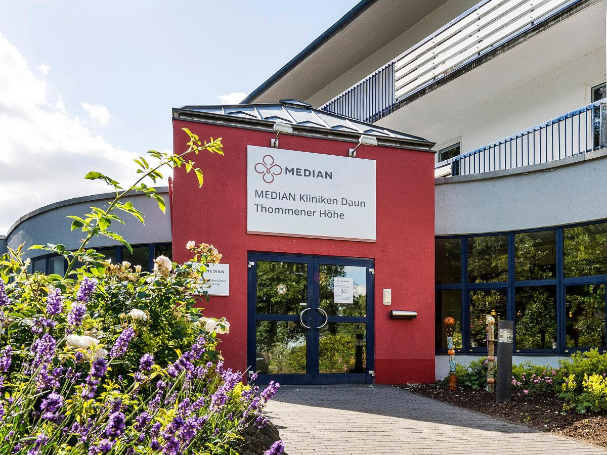 Außenansicht der MEDIAN Rehazentrum Daun – Thommener Höhe in Darscheid