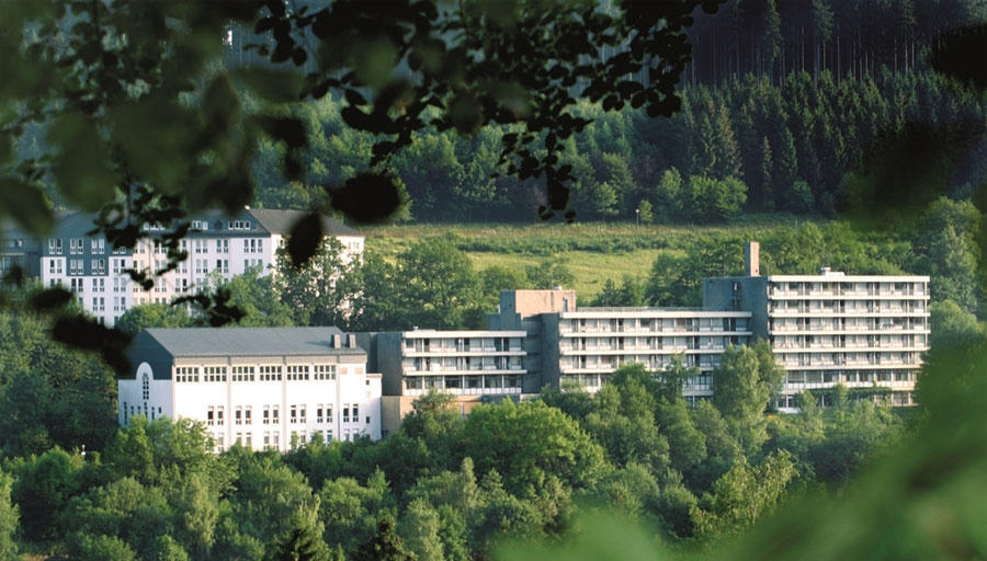 Außenansicht der Johannesbad Fachklinik Hochsauerland in Schmallenberg