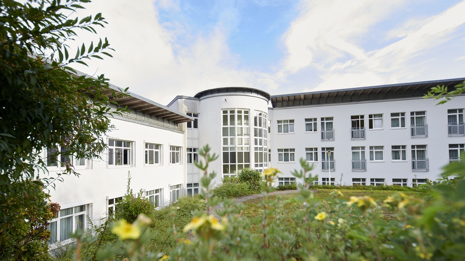 Außenansicht der Johannesbad Fachklinik Furth im Wald in Furth im Wald