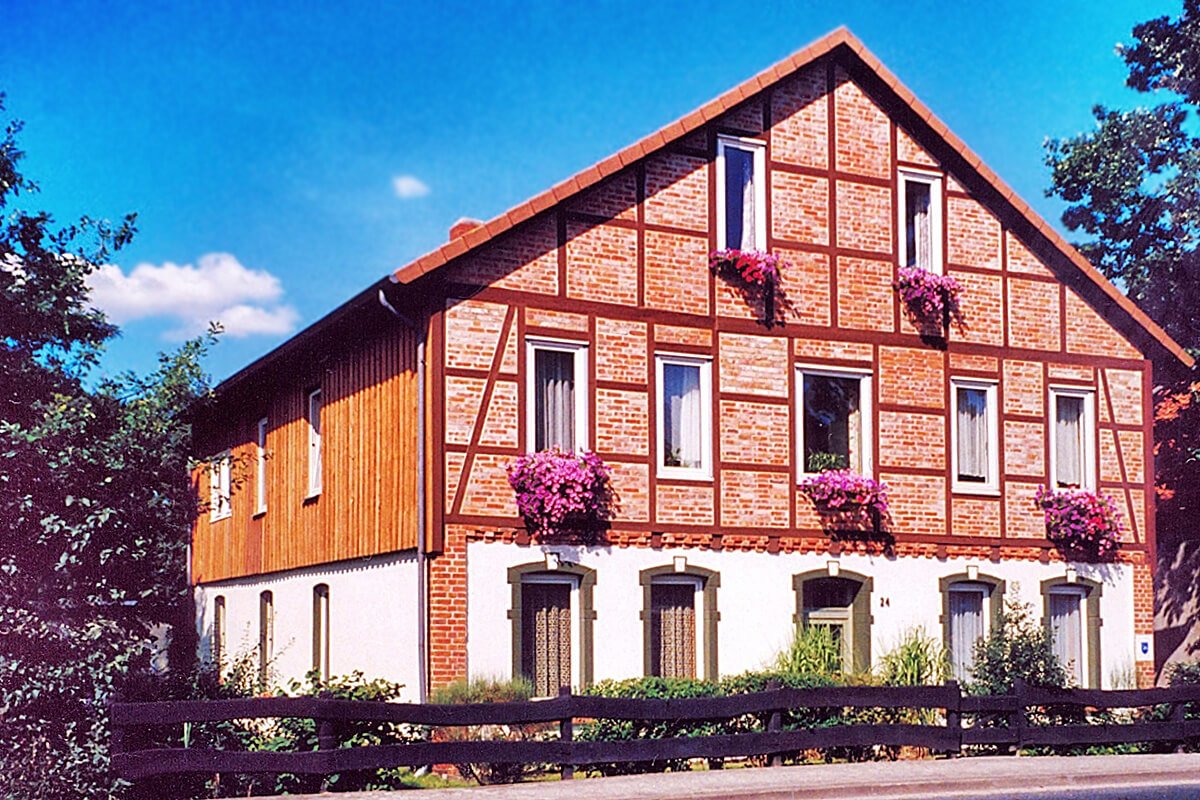 Außenansicht der Haus Niedersachsen Adaption Hambühren in Hambühren