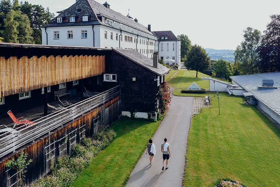 Außenansicht der Klinik Lindenberg-Ried in Lindenberg im Allgäu