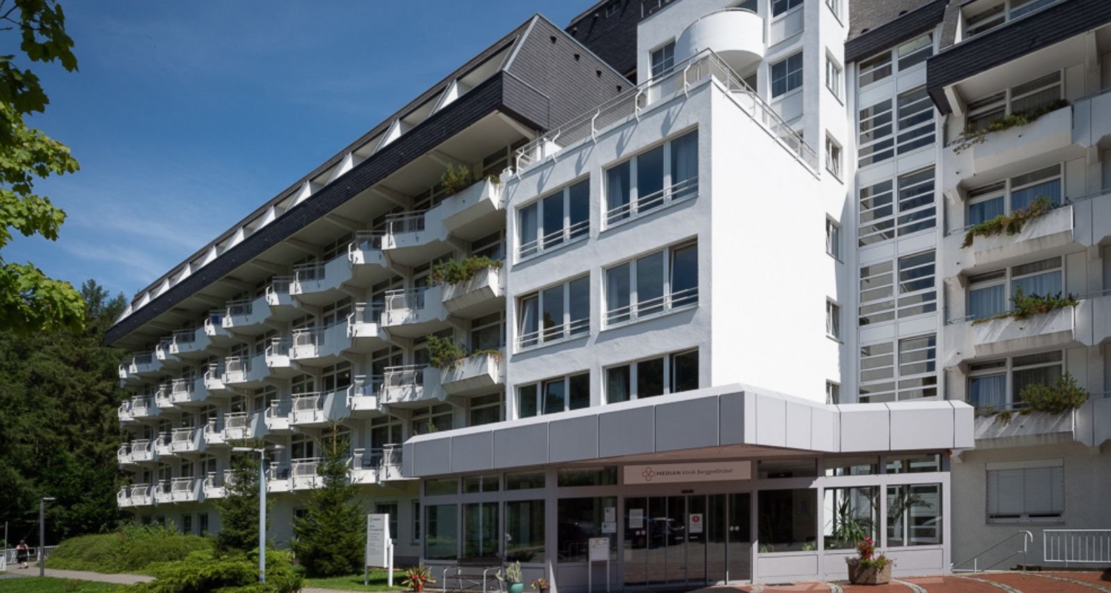 Außenansicht der MEDIAN Klinik Berggießhübel in Bad Gottleuba-Berggießhübel