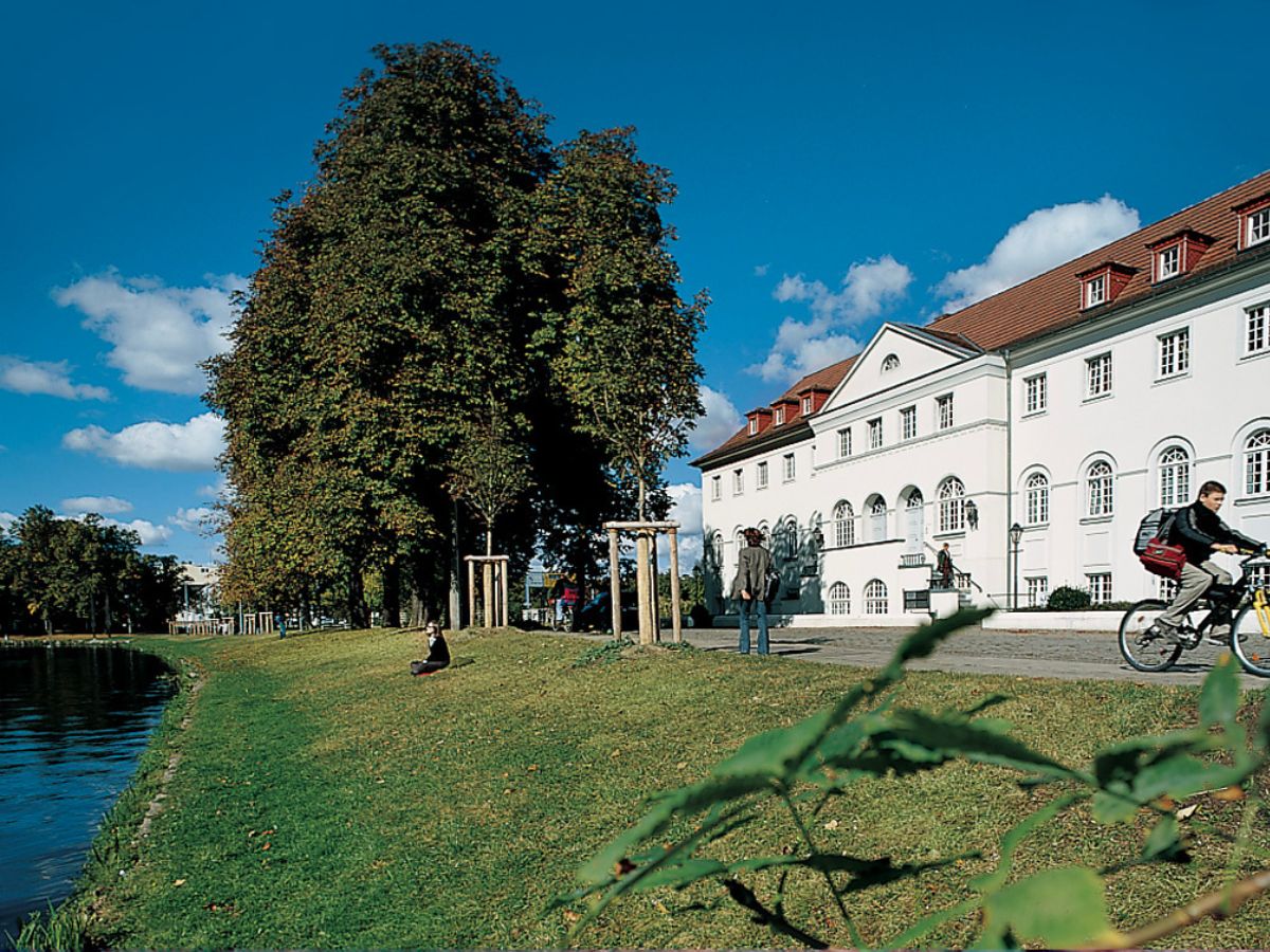 Außenansicht der MEDIAN Klinik Schweriner See in Lübstorf