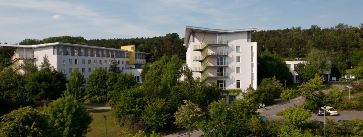 Außenansicht der MEDICLIN Deister Weser Kliniken – Klinik Weser in Bad Münder