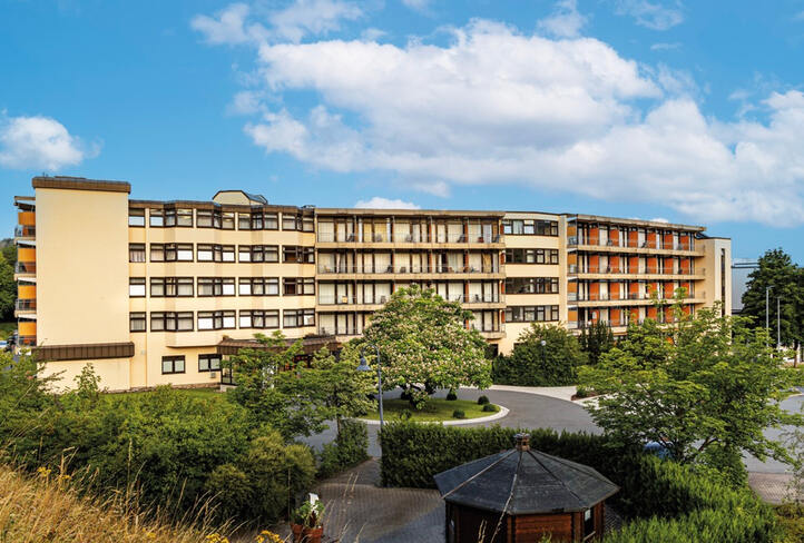 Außenansicht der Parkland-Klinik Bad Wildungen in Bad Wildungen