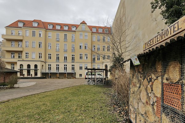Außenansicht der Tannenhof Berlin-Brandenburg – Die Pfalzburger in Berlin