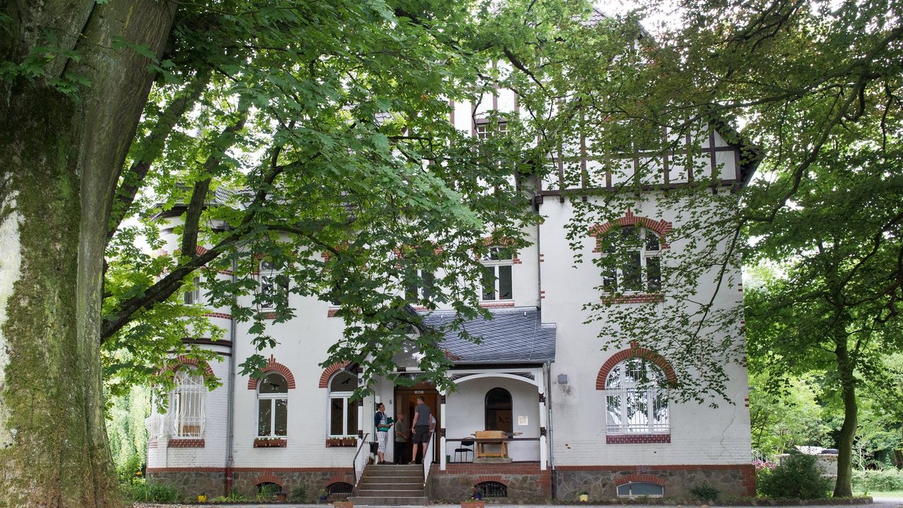 Außenansicht der Schwarzbachklinik Ratingen in Ratingen