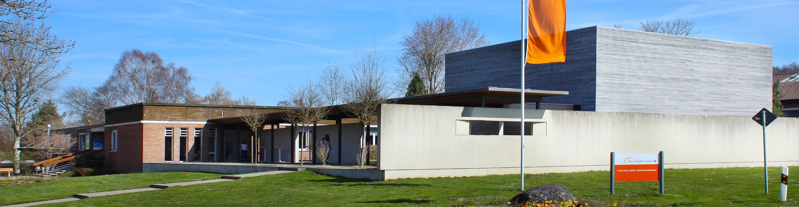 Außenansicht der Fachklinik Ringgenhof in Wilhelmsdorf