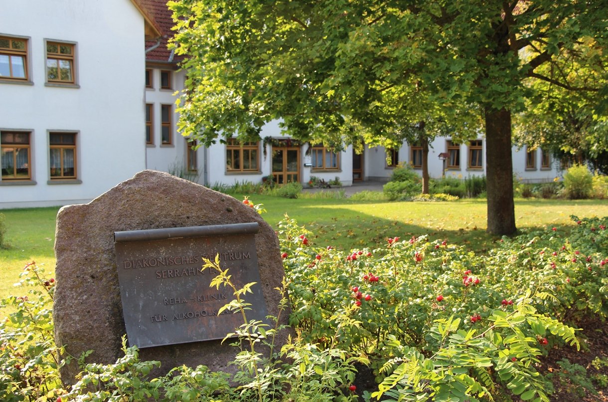 Außenansicht der Rehabilitationsklinik Serrahn in Serrahn