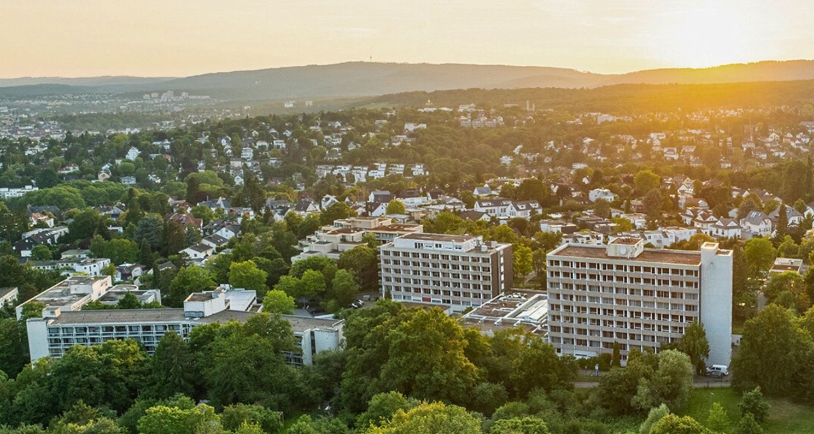 Außenansicht der MEDIAN Reha-Zentrum Wiesbaden Sonnenberg in Wiesbaden
