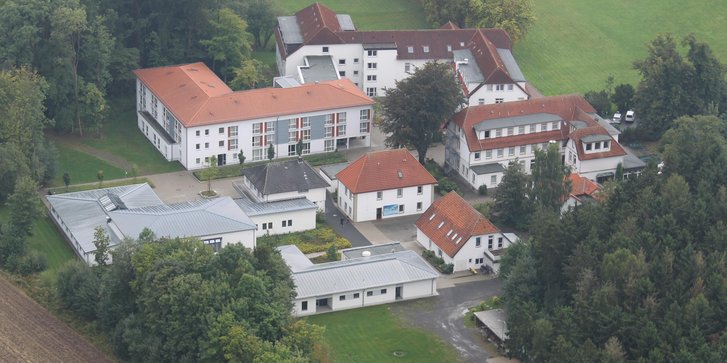 Außenansicht der VITREA Wiehengebirgsklinik Bad Essen in Bad Essen
