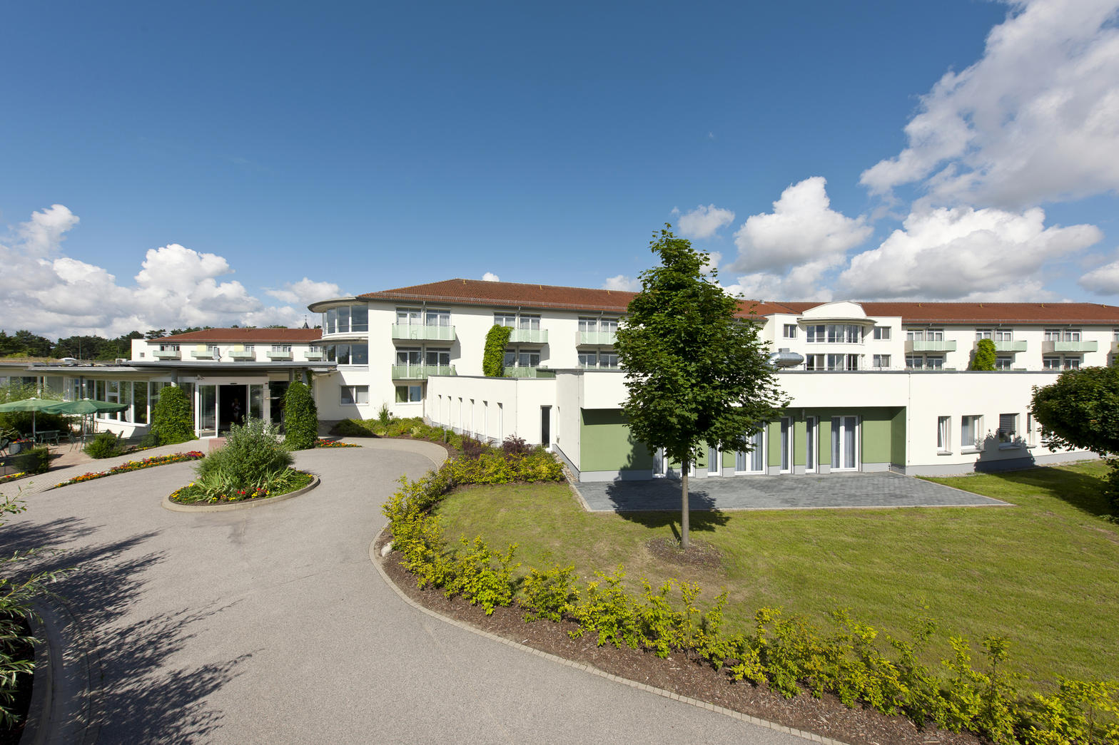 Außenansicht der AHG Klinik Waren in Waren (Müritz)